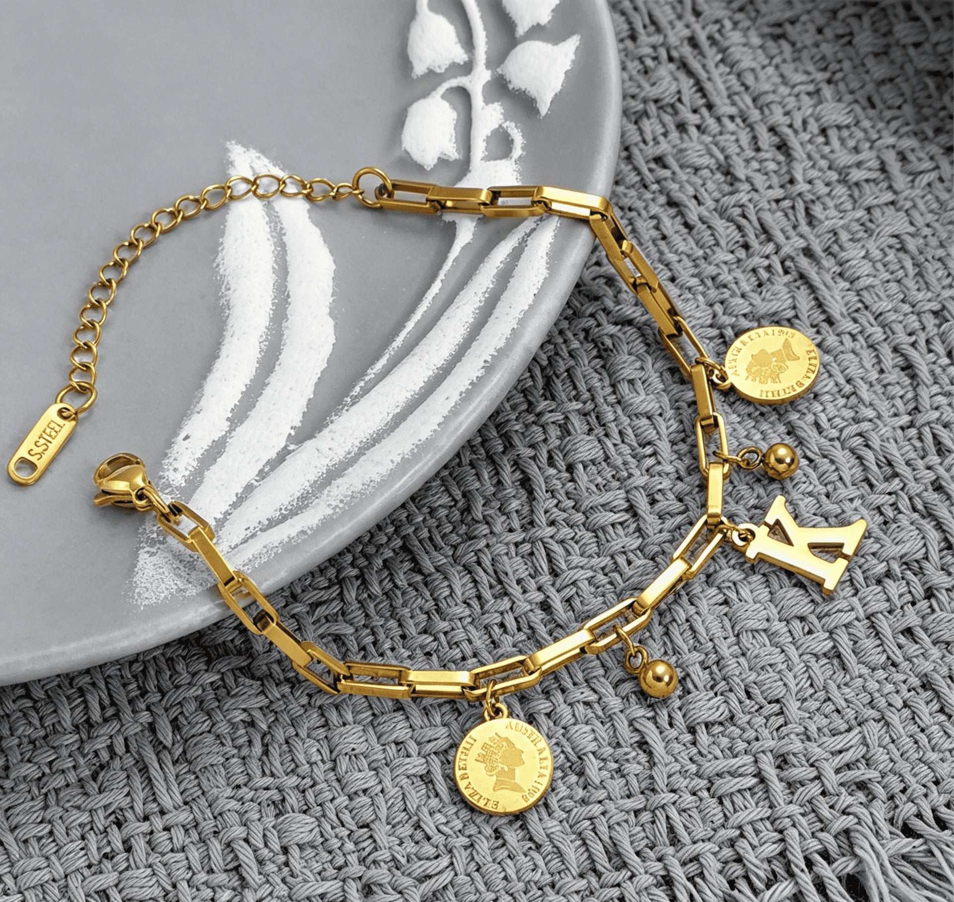 Wholesale Titanium Steel Gold Plated Letter Design Bracelet - Chic Fashion Accessory for Everyday Wear