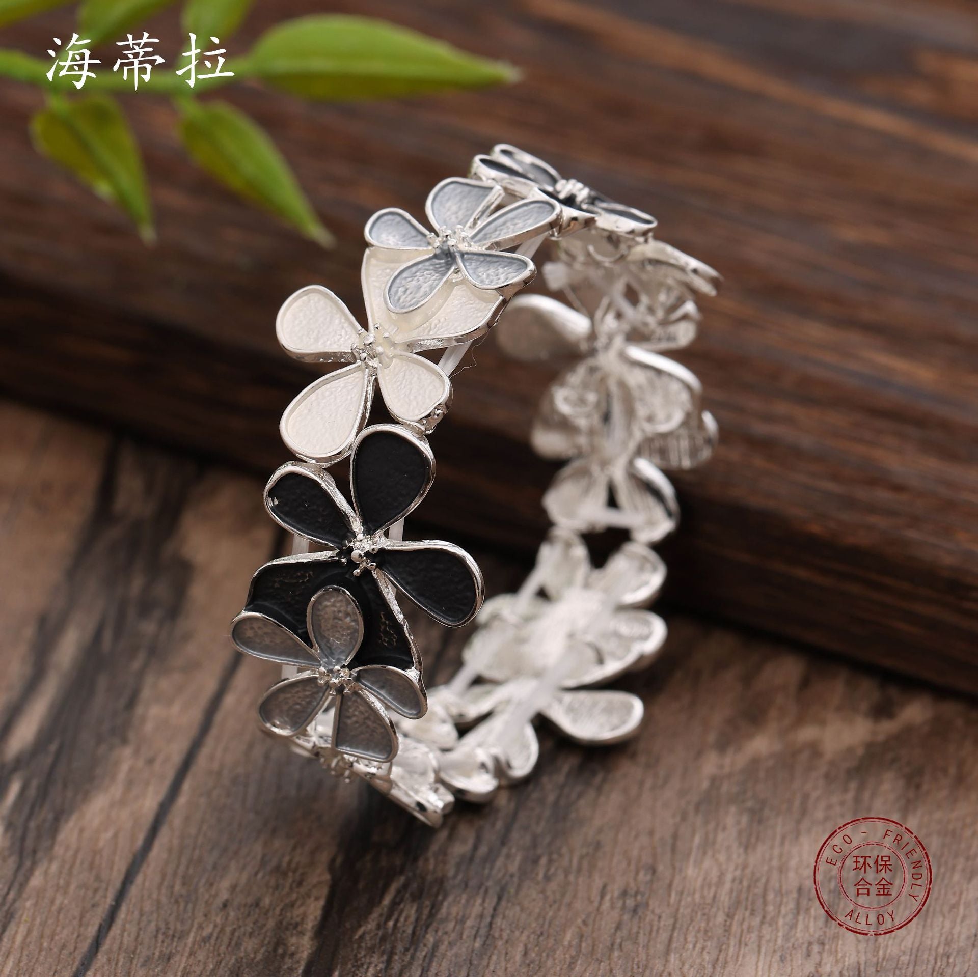 Wholesale colorful flower alloy elastic bracelet multi-color petal bracelet