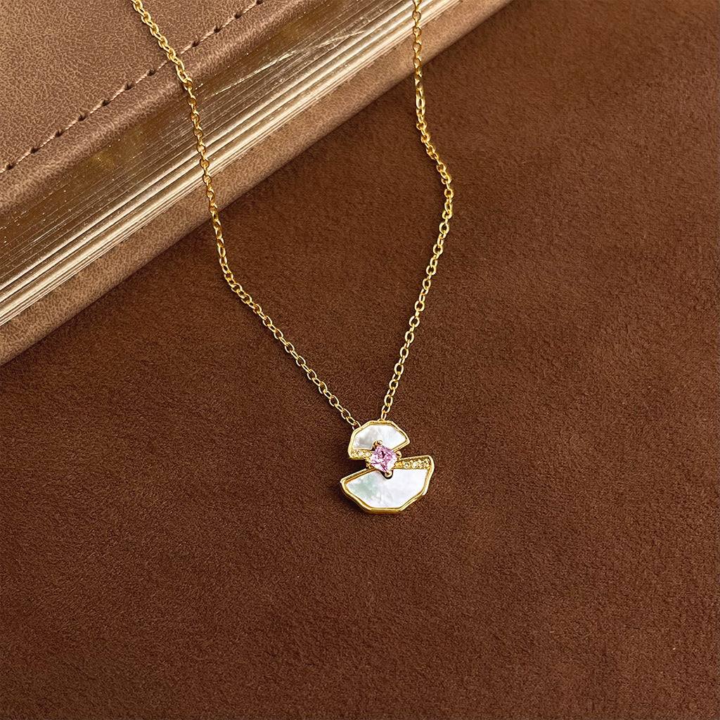 Wholesale Luxury Mother-of-Pearl Necklace for Women,  Fashionable Zirconia Clavicle Chain,  High-End Sweater Chain