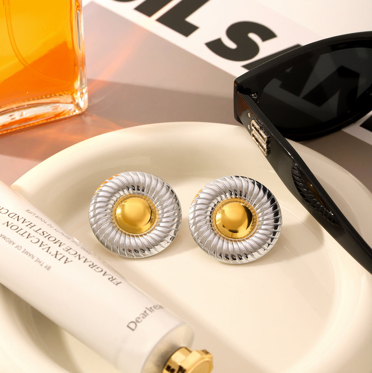 Wholesale Titanium Steel 18K Gold and Silver Color-matching Round Earrings