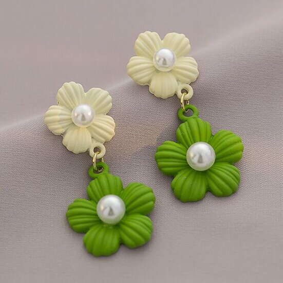 Wholesale Versatile Summer Fresh Green Floral Stud Earrings