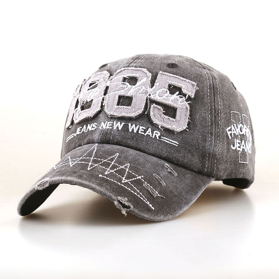 Wholesale Fashionable letter embroidered baseball cap