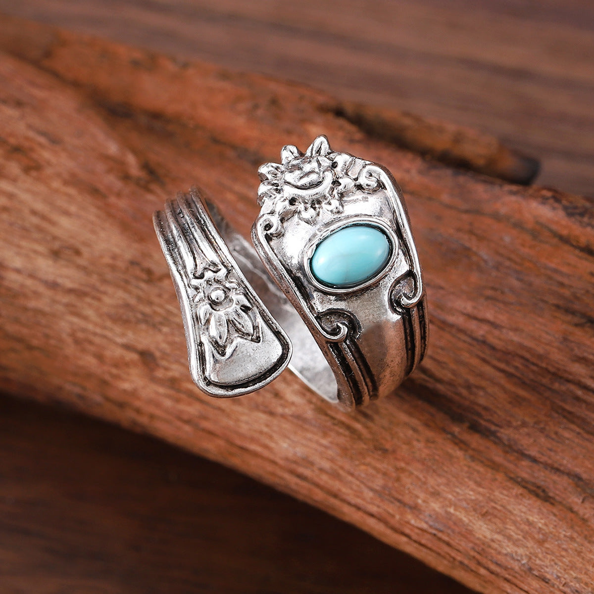 Wholesale Retro Bohemian Turquoise Carved Floral Open Adjustable Ring Antique Silver Zinc Alloy Unisex Fashion Accessory For Boutique Resale