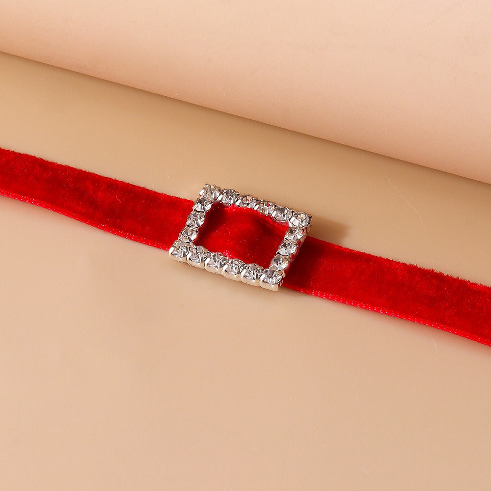 Wholesale Velvet Geometric Necklace Valentine's Day Clavicle Necklaces ACC-NE-YueSen016