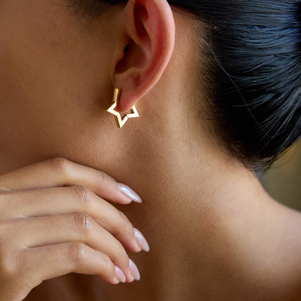 Wholesale 18K Gold Stainless Steel Five-pointed Star Hollow Polished Earrings