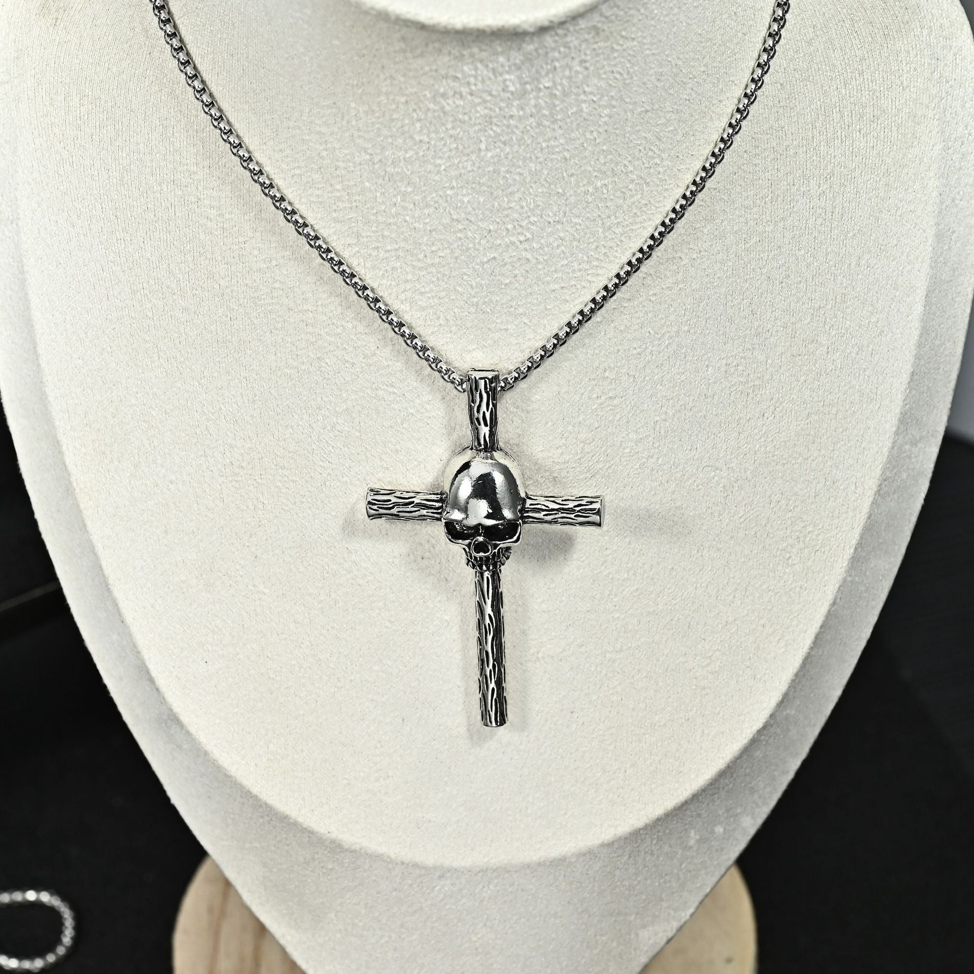 Wholesale Retro Vintage Cross Pendant Necklace For Men Stainless Steel Long Chain Chic Fashion Jewelry Accessory Gift