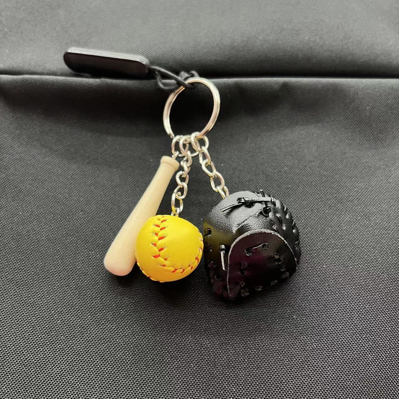 Wholesale Softball Gloves Baseball Keychain