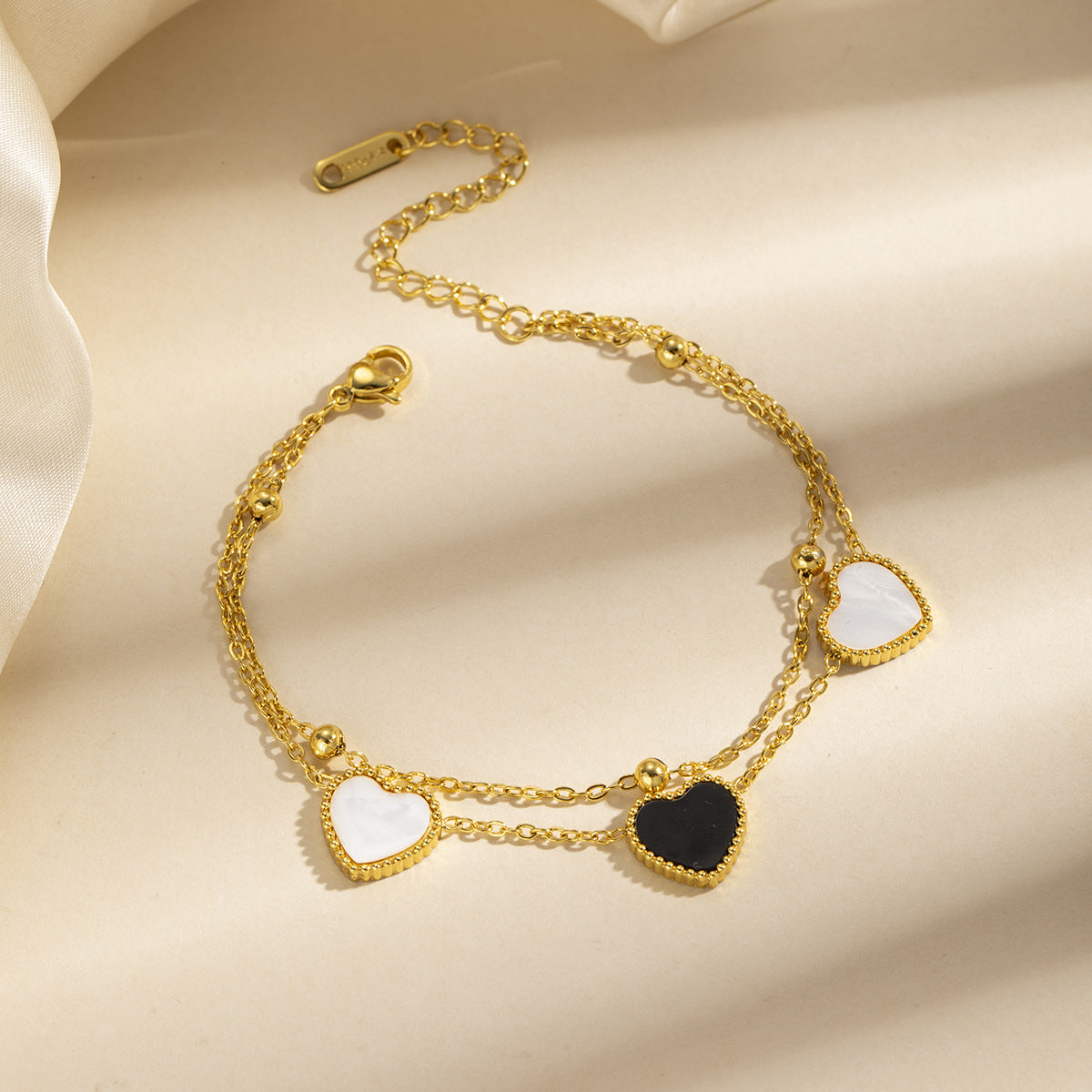 Wholesale Korean Fashion Women S Stainless Steel Heart Rhinestone Layered Bracelet Black White Double Sided Jewelry Accessory Everyday Gift