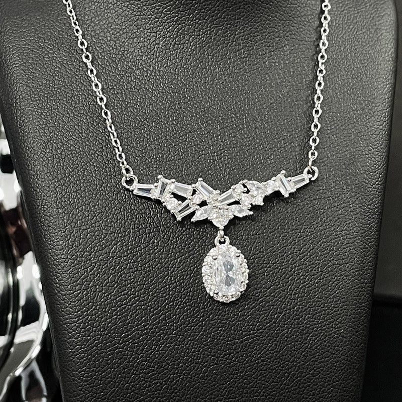 Wholesale  Micro-inlaid Zircon Water Drop Necklace  Three-dimensional Butterfly Full Diamond  Clavicle Chain
