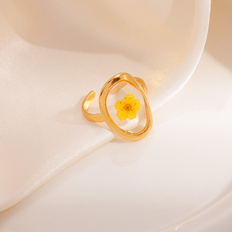 Wholesale Fresh Minimalist Heart Flower Ring in Titanium Steel Chic Fashion Accessory for Women