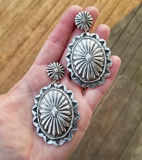 Wholesale Ancient Silver Geometric Celtic Oval Earrings,  Retro Western Bolo Design,  Women' s Fashion Jewelry Accessory,  Party Gift