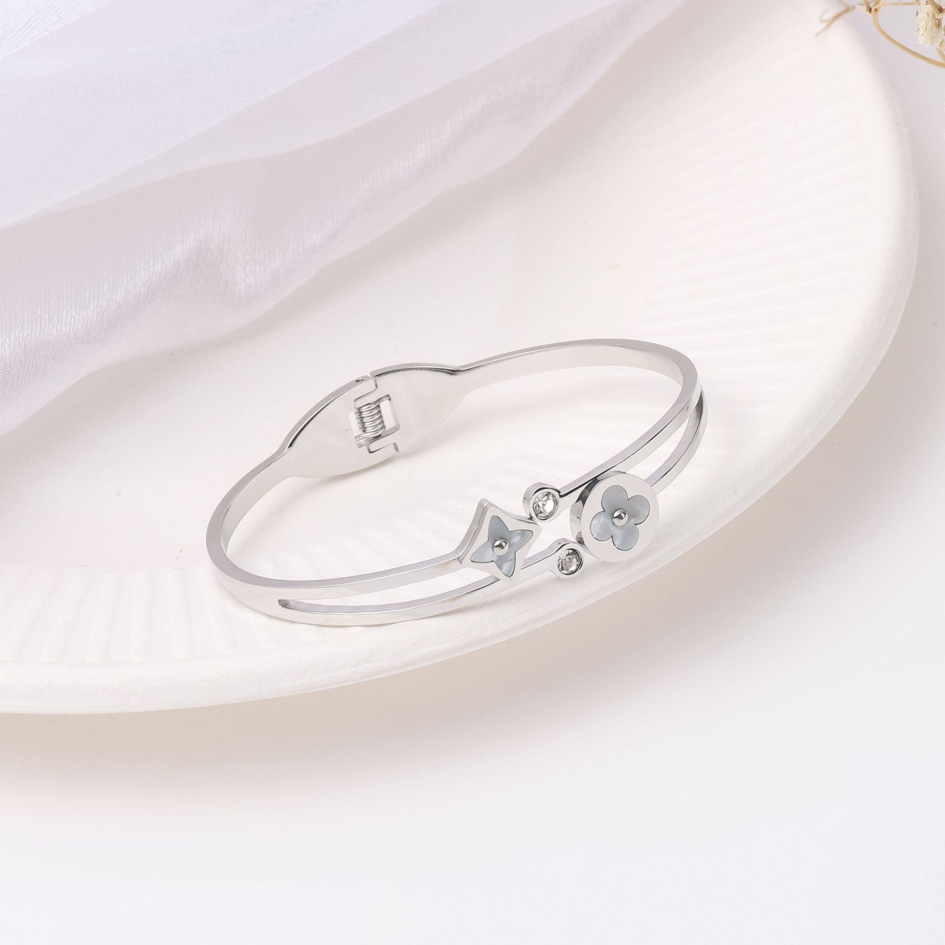 Wholesale  non-fading titanium steel bracelet