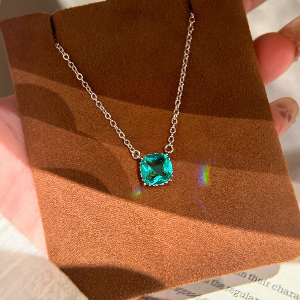 Wholesale Stylish Green Gemstone Square Clavicle Chain Necklace Copper Electroplated Jewelry Accessory