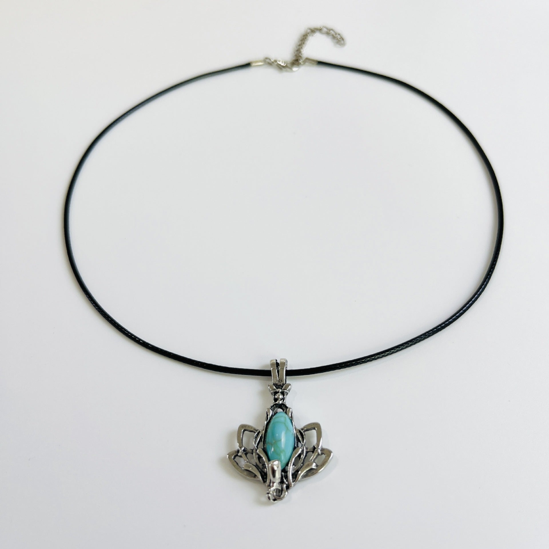 Wholesale Retro Tree Flower Pendant Necklace,  Turquoise Inlay,  Zinc Alloy,  Electroplated,  Boutique Resale Jewelry Accessory