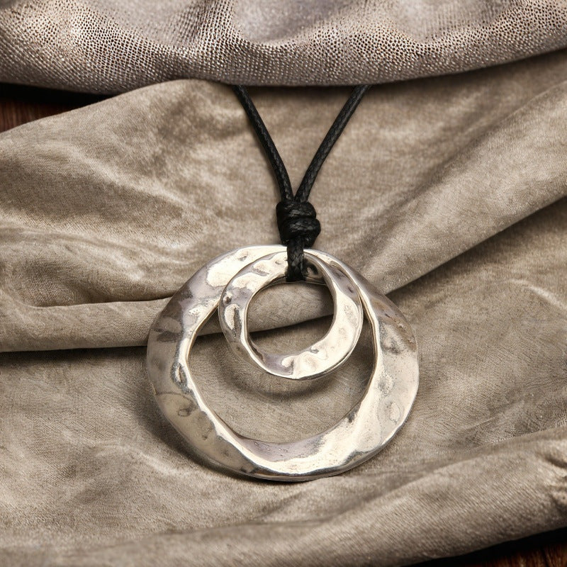 Wholesale Retro Irregular Double Ring Pendant Necklace
