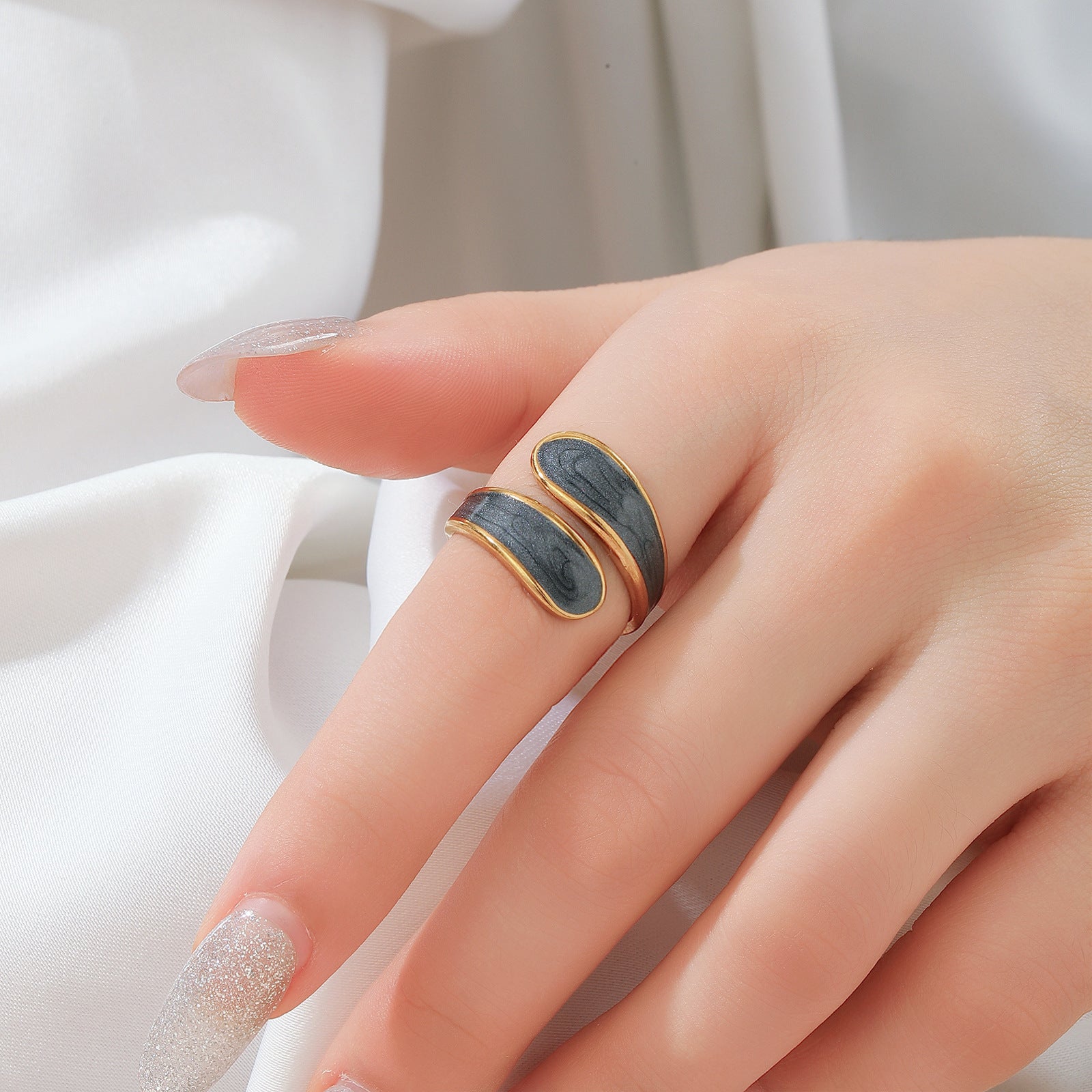 Wholesale Retro Round Spliced Open Ring White Copper Zircon Trendy Fashion Jewelry Accessory For Everyday