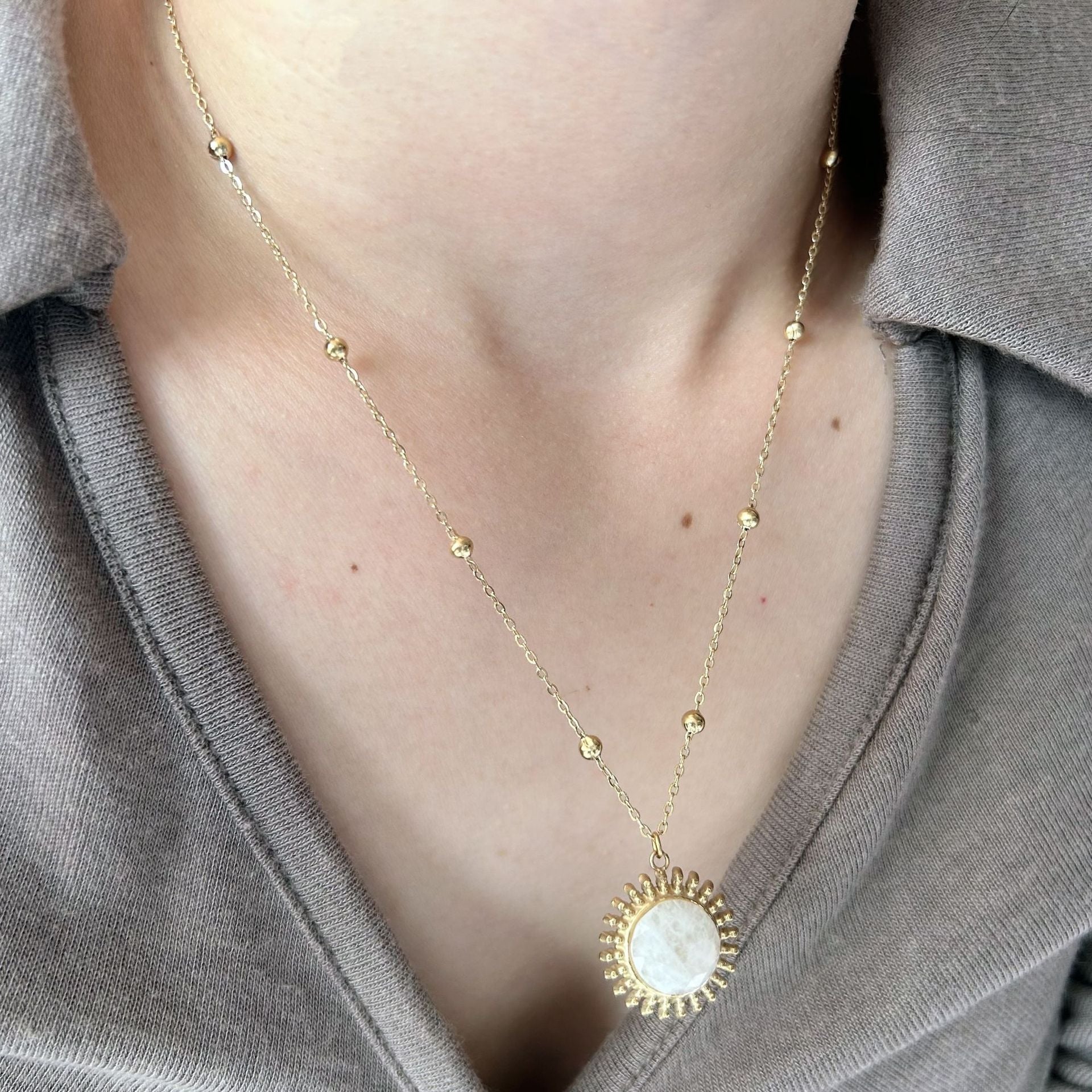 Wholesale Natural Stone Beaded Necklace Shell Ot Buckle Pendant Stainless Steel White Jade Pendant Necklace