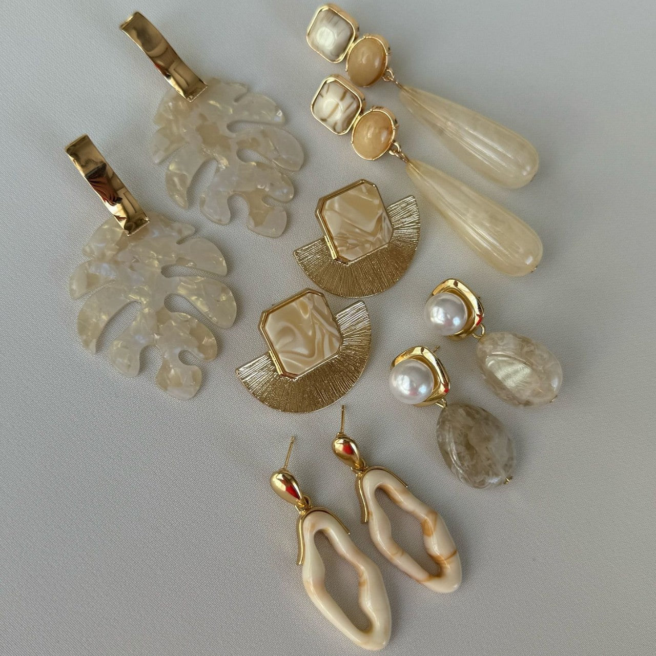 Wholesale Love &  Leaf Design Imitation Pearl Earrings Trendy Fashion Accessory for Party Wear