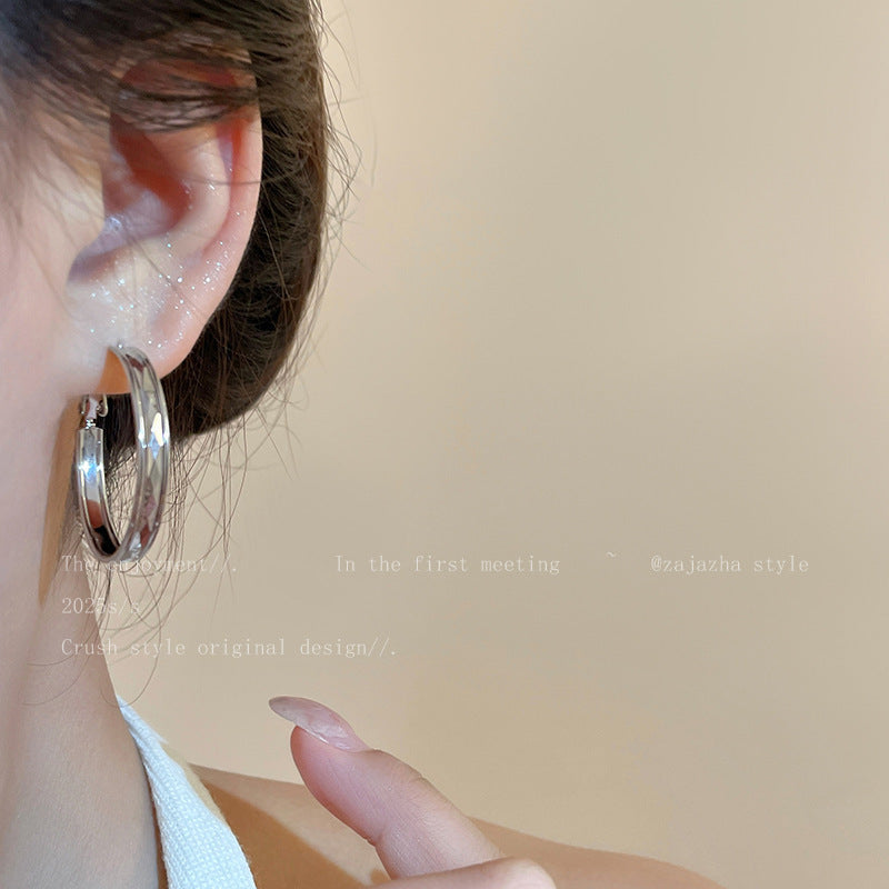 Wholesale Vintage Metallic Shiny Spherical Earrings
