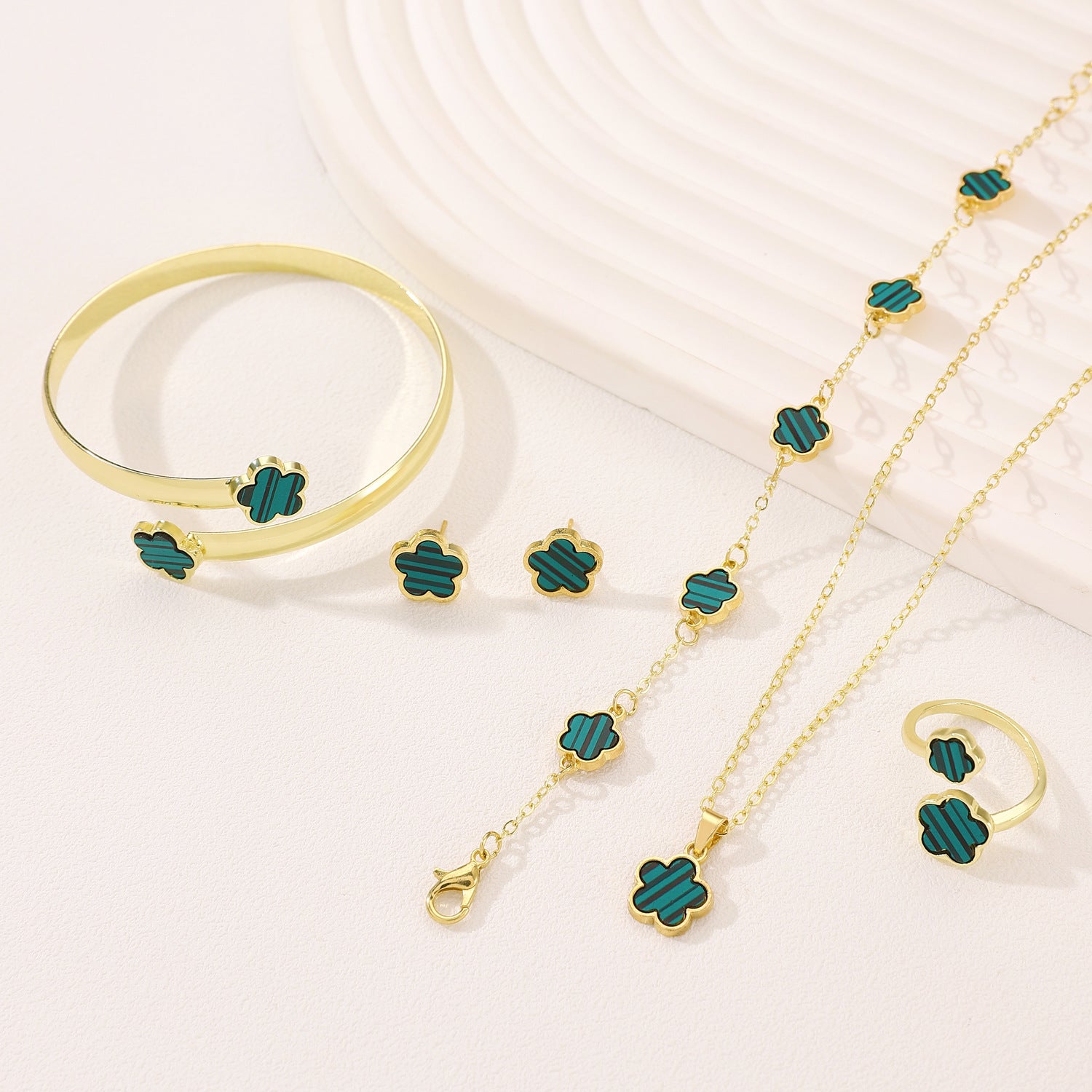 Wholesale Simple Oil Drop Lucky Flower Necklace Bracelet Jewelry Five-piece Set ACC-NE-MY018