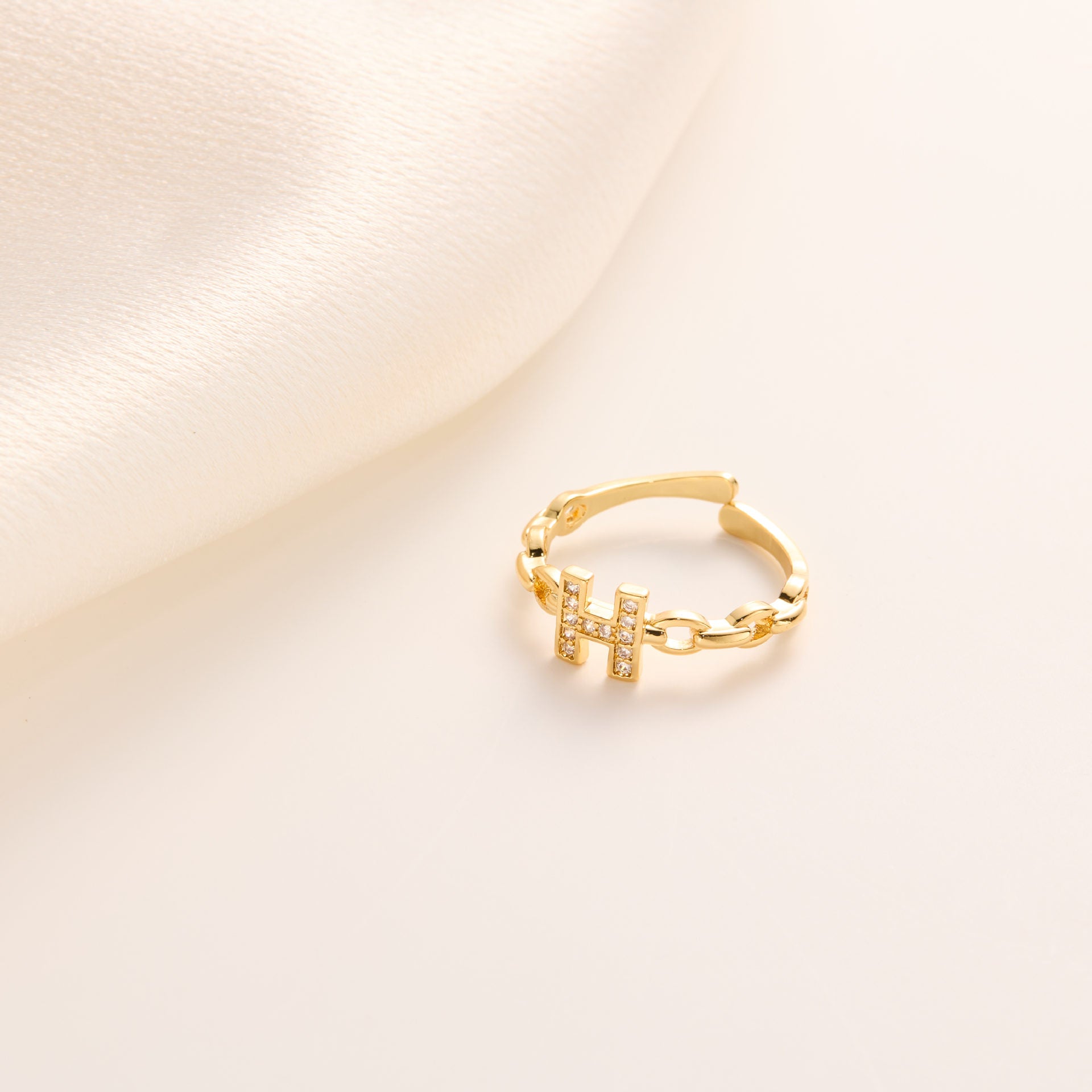 Wholesale Copper Micro-diamond Exquisite Shiny Light Luxury Open Rings ACC-RS-XuHao002