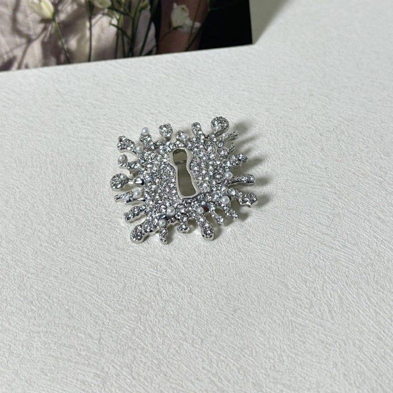 Wholesale  Light Luxury Square Burst Keyhole Pearl Flash Diamond Earrings