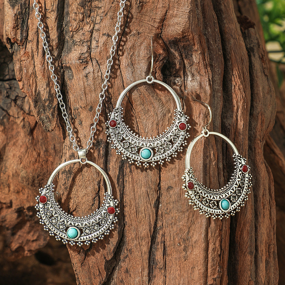 Wholesale Bohemian Turquoise Hollow Geometric Earrings and Necklace Set Fashion Accessory Gift
