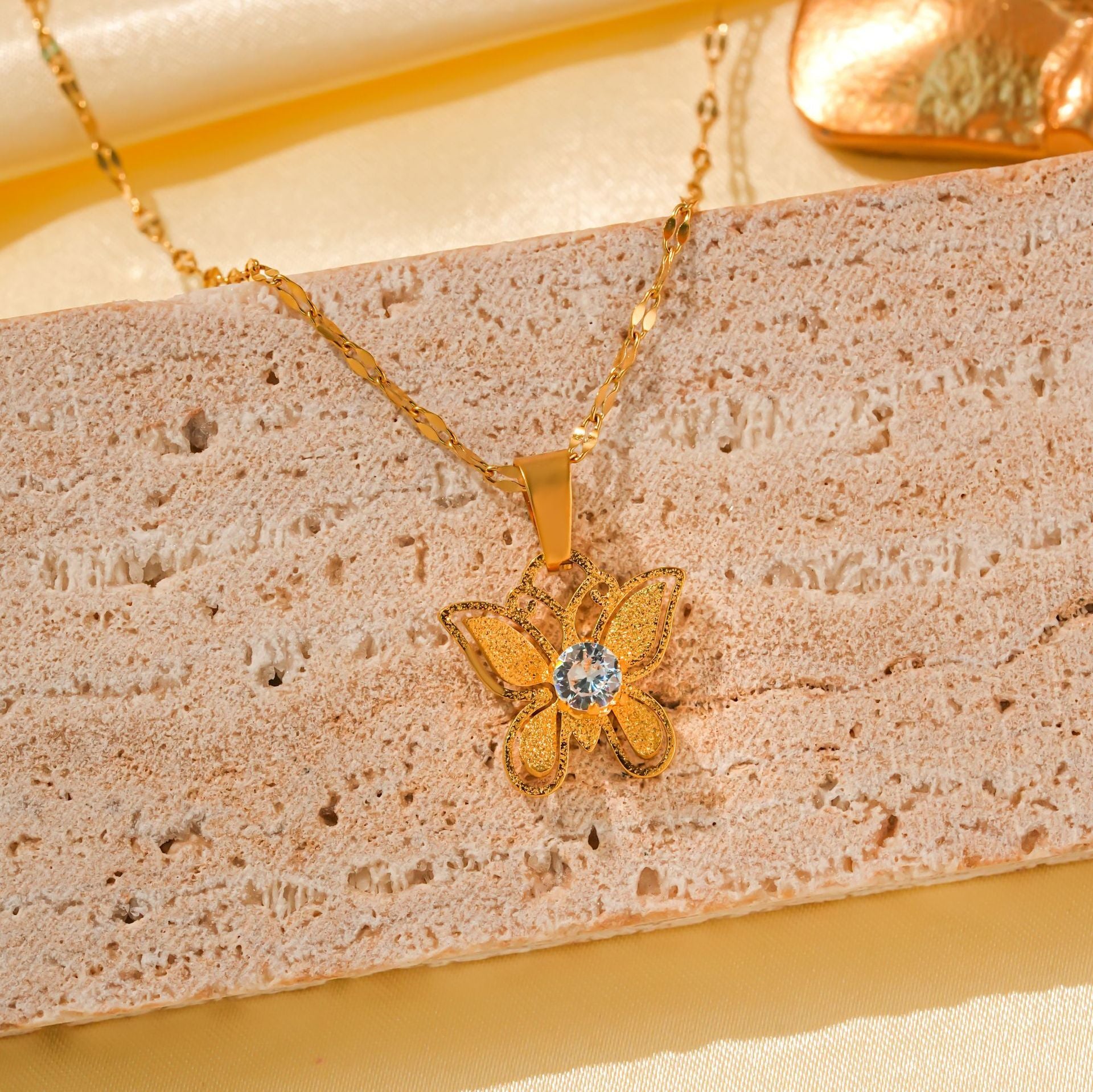 Wholesale Titanium Steel Retro Hip-hop Blue Devil's Eye Bow Love Pendant Evil Eye Necklace