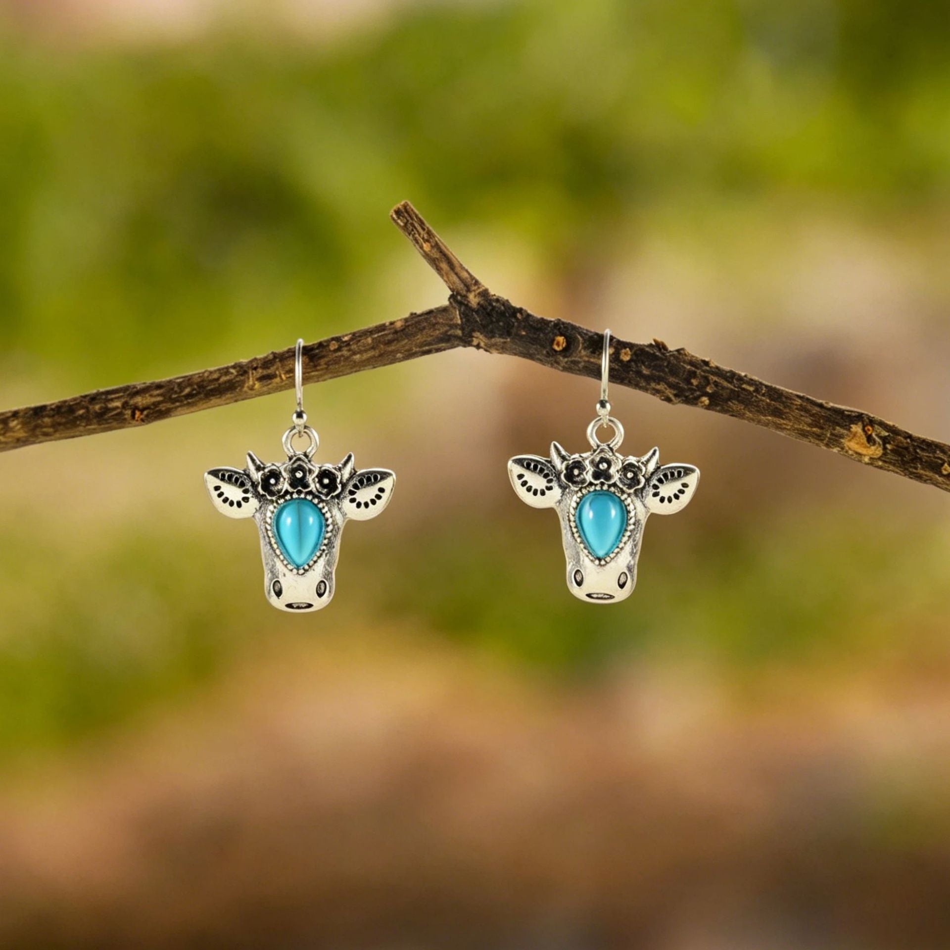 Wholesale Electroplated Zinc Alloy Turquoise Bull Head Pendant Necklace Earrings Set Bohemian Retro Everyday Wear