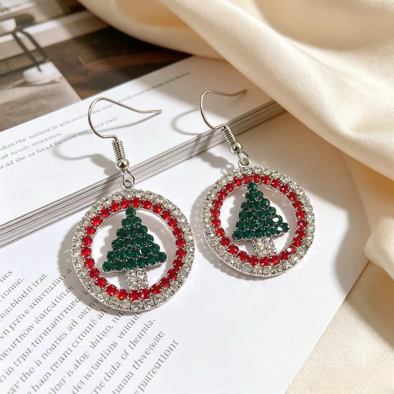Wholesale Christmas Tree Design Rhinestone Stud Earrings Titanium Steel Electroplated White Gold Boutique Resale