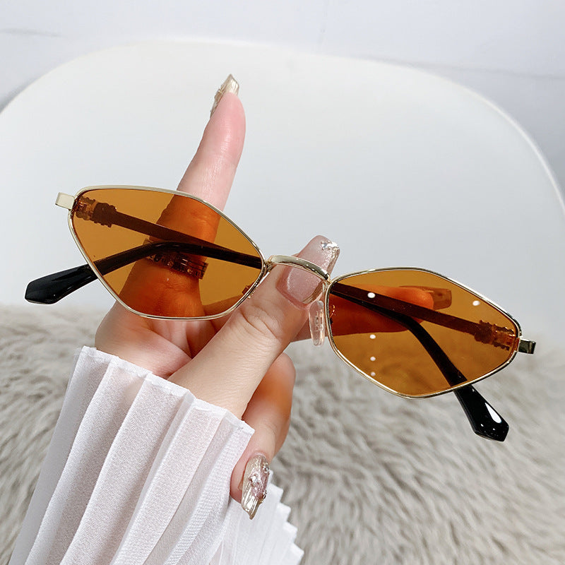 Wholesale Chic Diamond Metal Sunglasses for Women,  Small Frame Black UV400,  Fashion Accessory