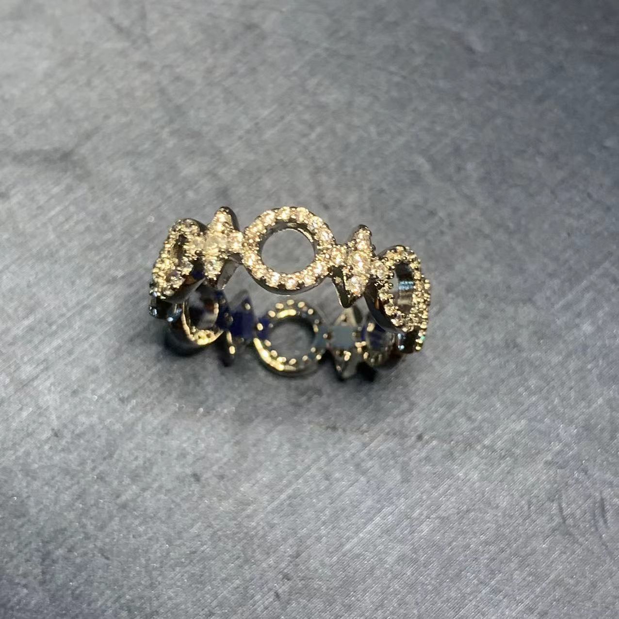 Wholesale round eight-pointed star ring with diamond