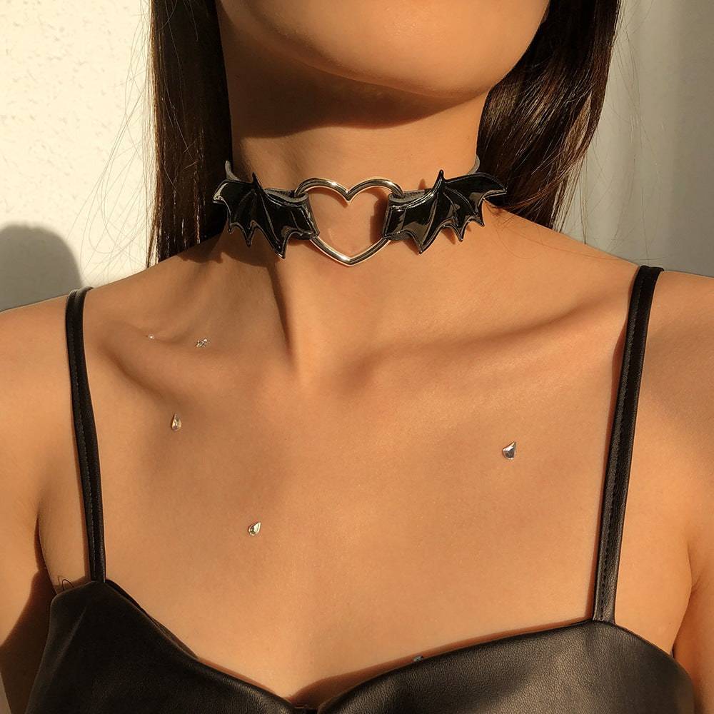 Wholesale  Gothic Punk Vampire Necklace Love Wings choker Necklace