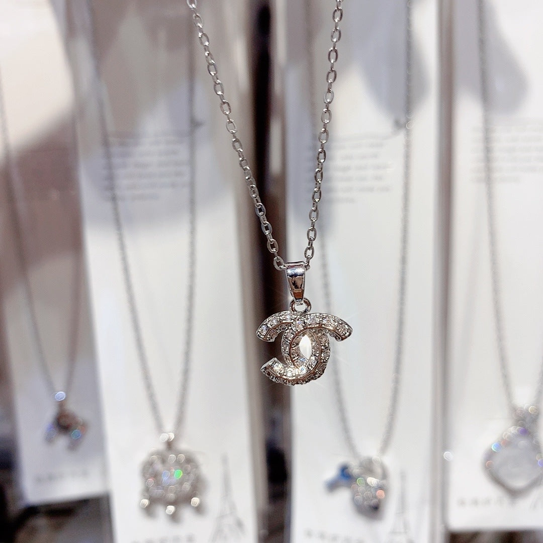 Wholesale Titanium Steel Zircon Blingbling Double C-shaped Light Luxury Necklace