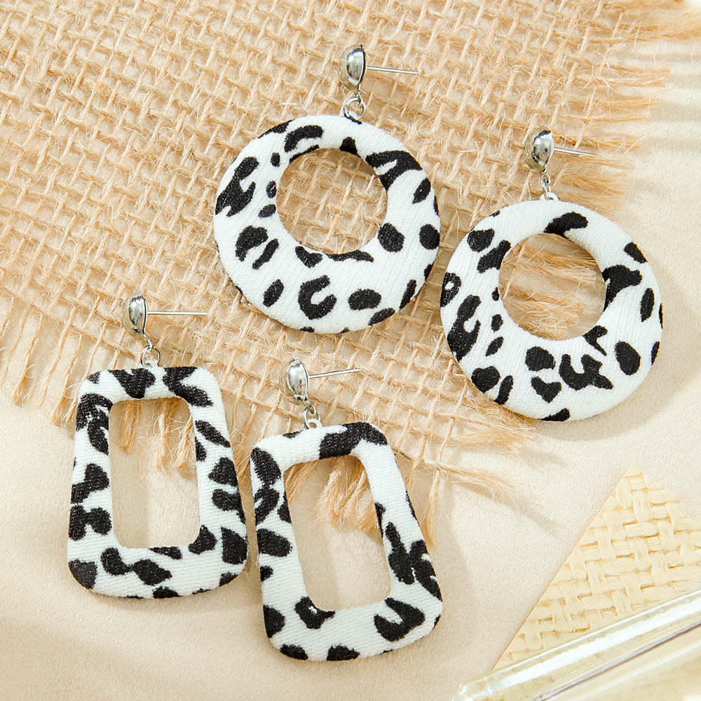 Wholesale Houndstooth Geometric Drop Earrings - Retro Fashion Accessory for Party Wear