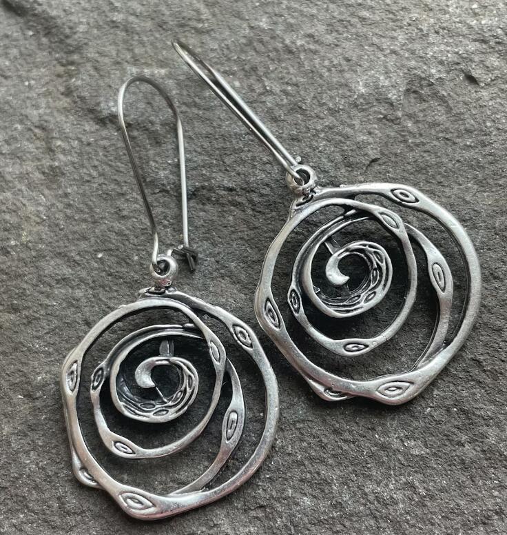 Wholesale Silver Alloy Retro Hollow Carved Fox Tail Earrings Fashion Jewelry Accessory For Party Gift