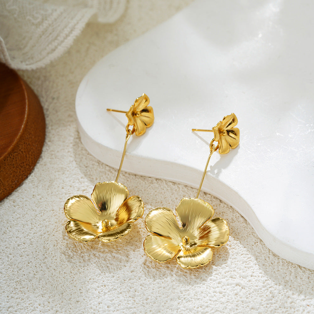 Wholesale 18K gold flower petal earrings retro ear jewelry