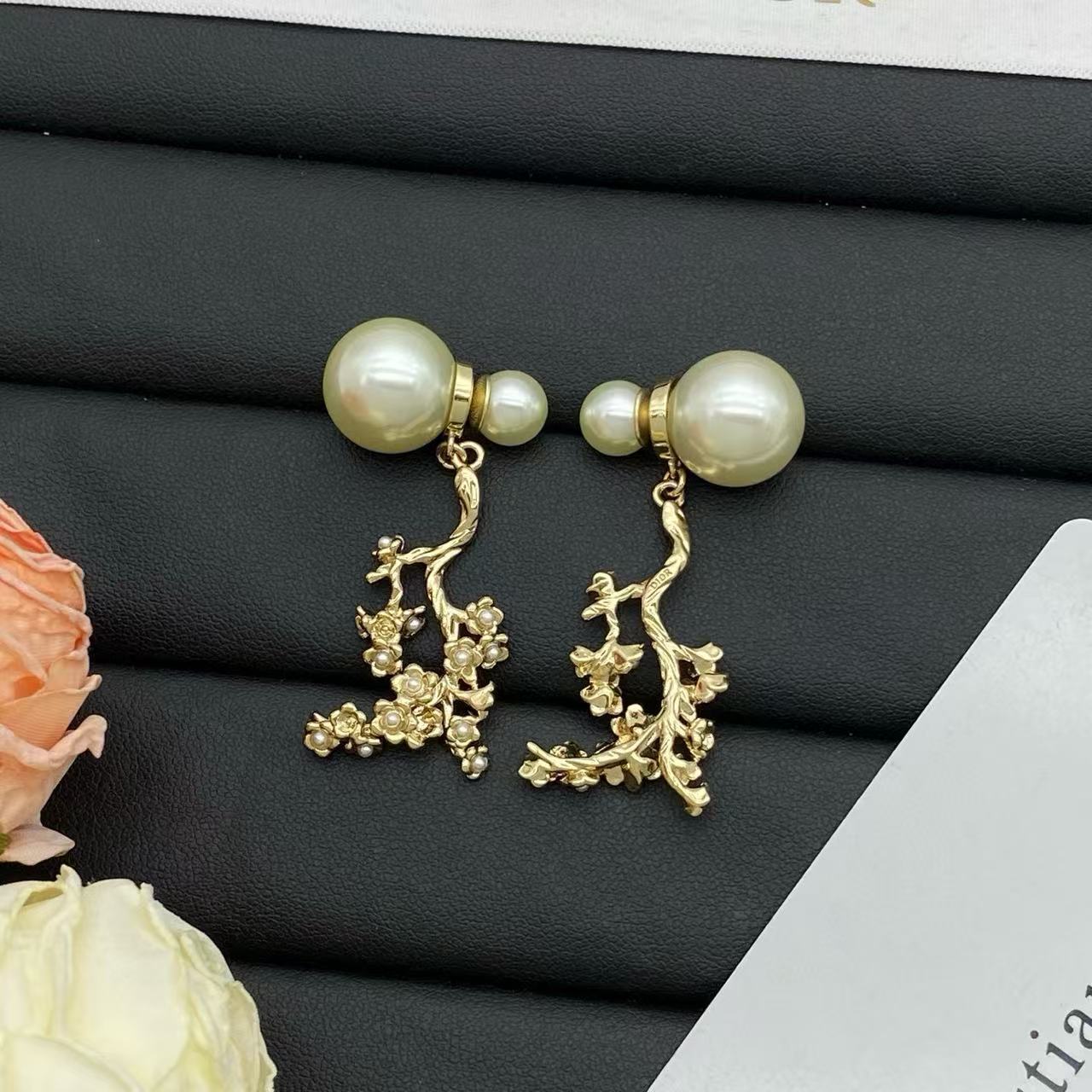 Wholesale Man-made Pearl Flower Earrings ACCVIP