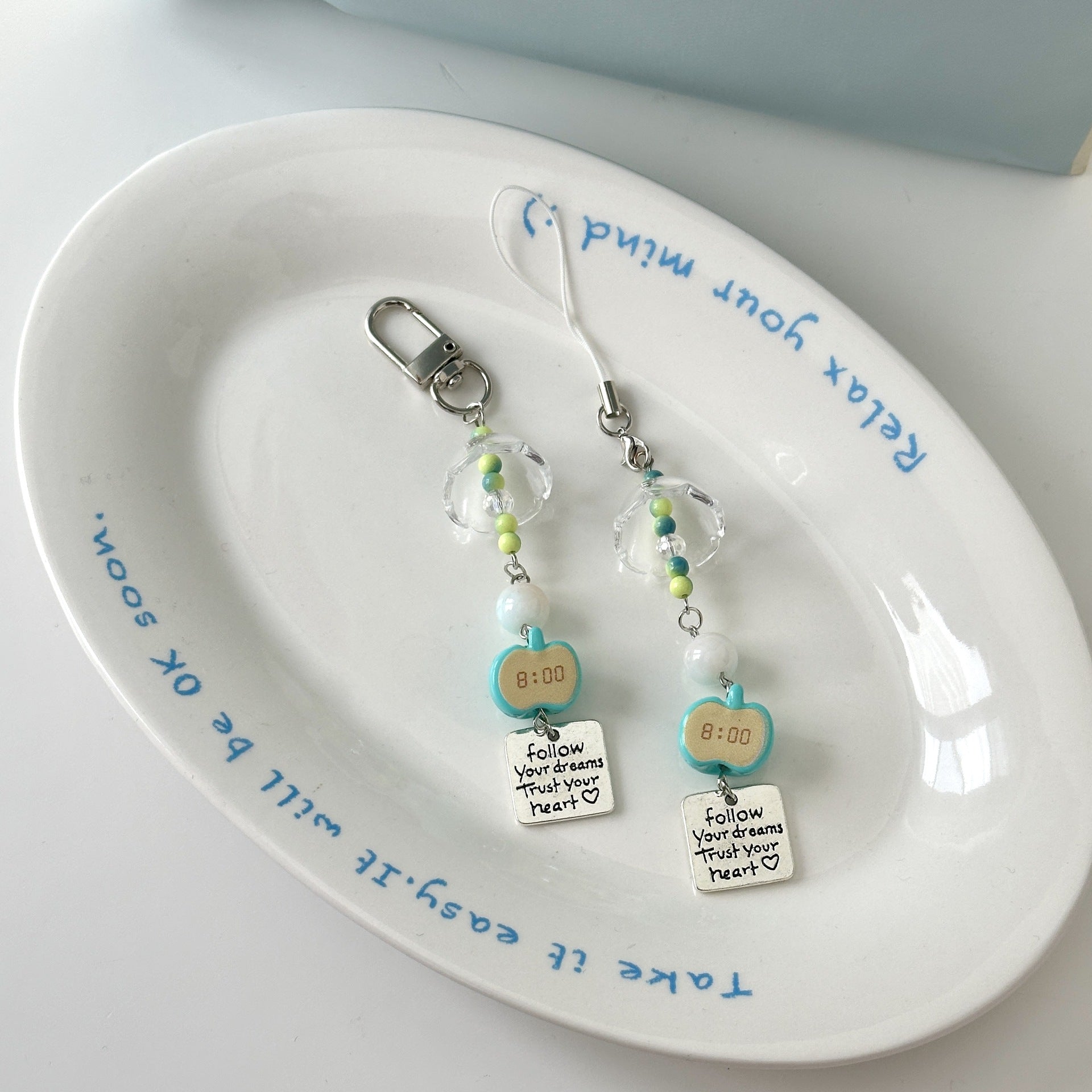 Wholesale apple wind  beads keychain