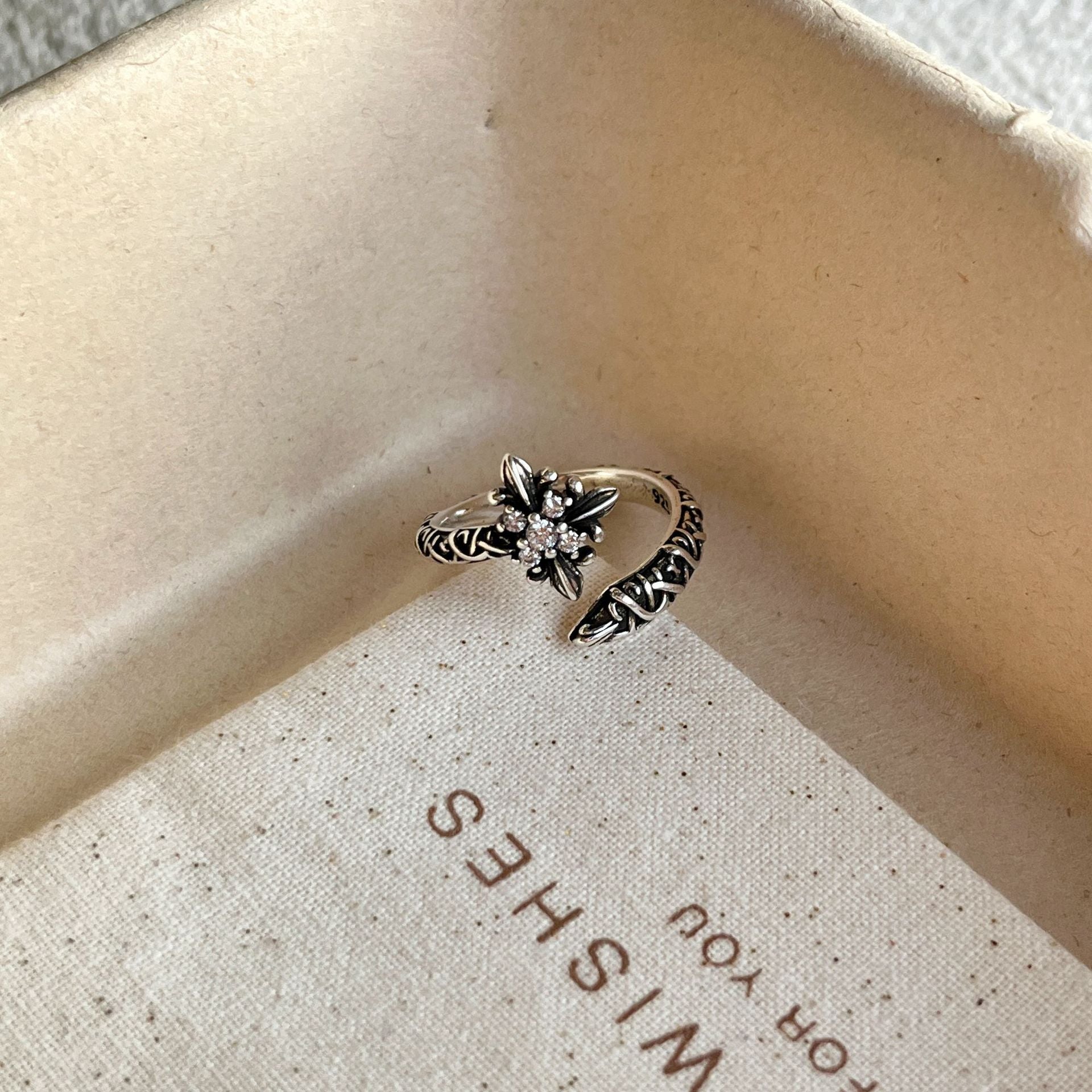 Wholesale Vintage Copper Cross Star Adjustable Ring for Women Fashion Jewelry Accessory