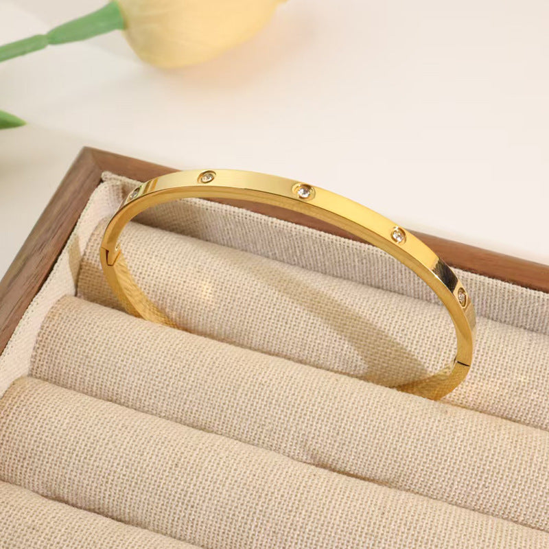Wholesale Silver Titanium Steel Diamond Buckle Bracelet Fashion Accessory for Everyday Gift