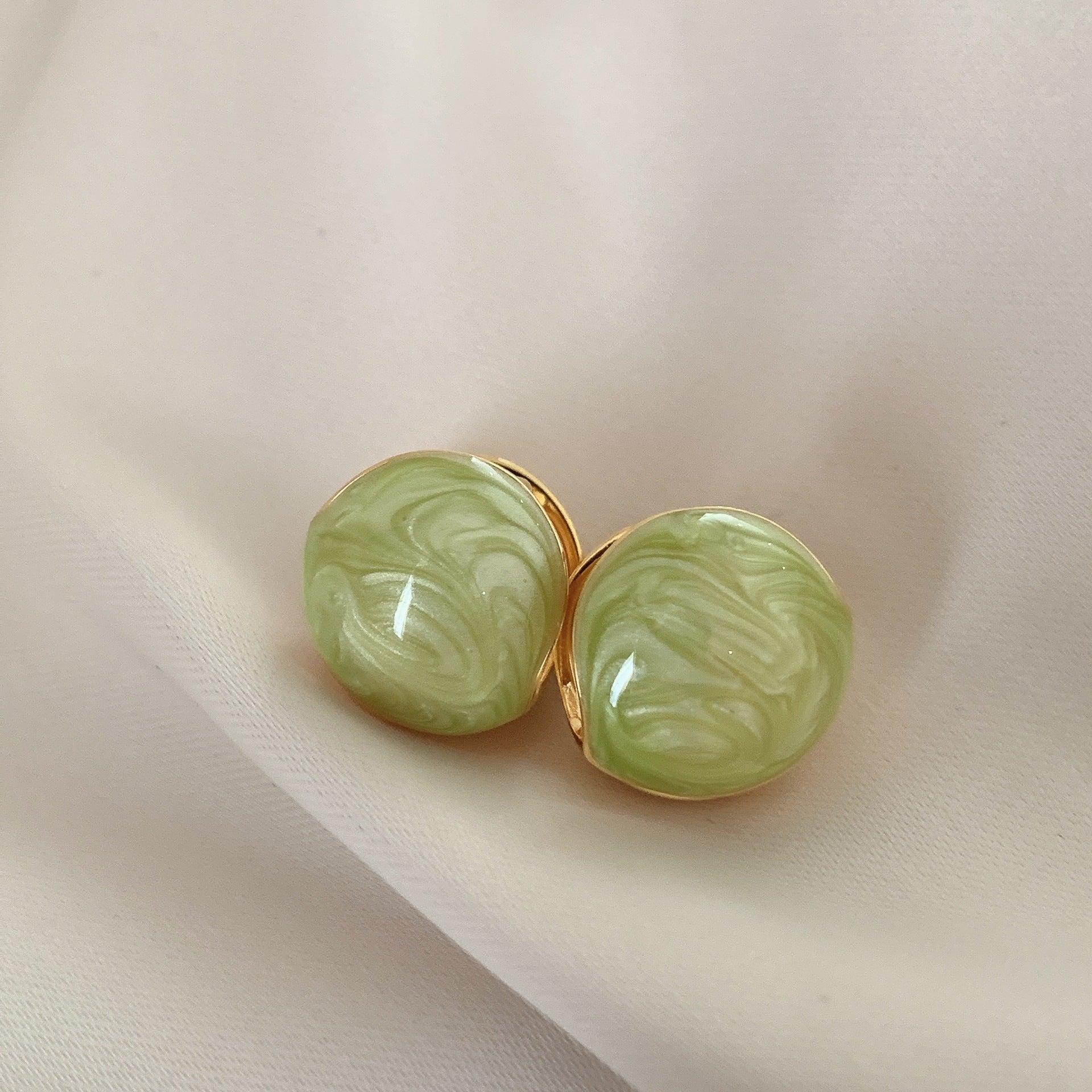 Wholesale Versatile Summer Fresh Green Floral Stud Earrings