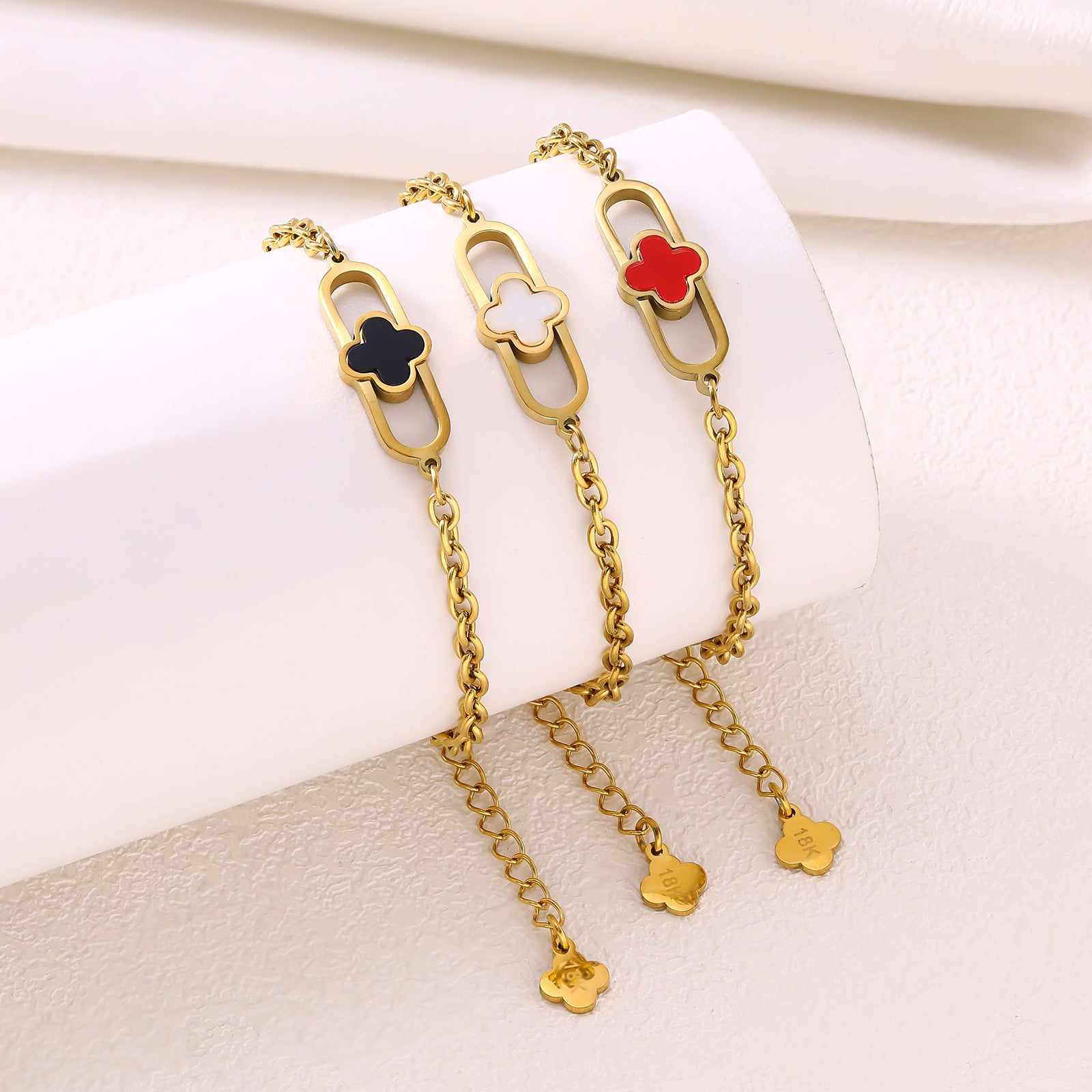 Wholesale Stainless Steel Four Leaf Clover Bracelet 18K Gold Plated Women S Fashion Jewelry Accessory For Daily Wear