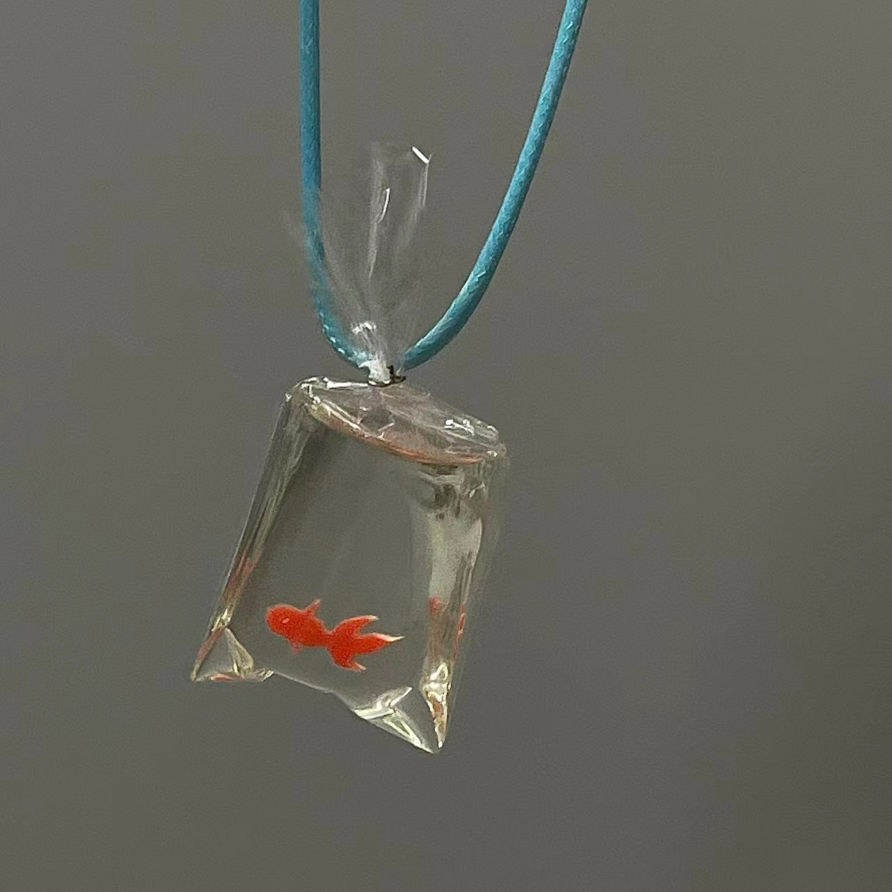 Wholesale creative cute goldfish necklace