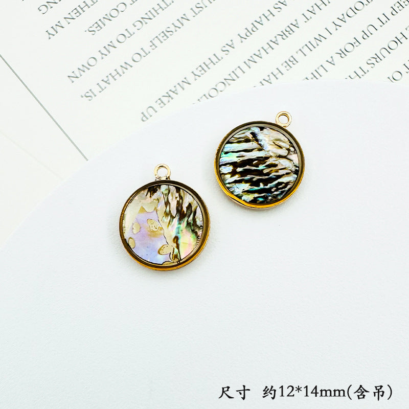 Wholesale Trendy Geometric Shell Pendant Copper Electroplated DIY Jewelry Accessory For Layering Necklaces Boutique Resale