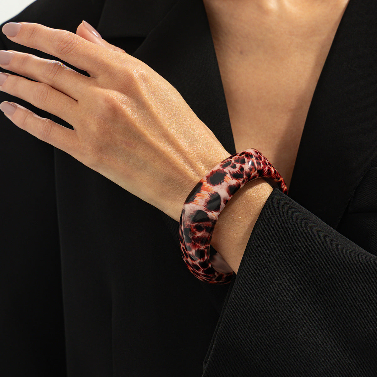 Wholesale Retro Asymmetrical Resin Leopard Print Bracelet