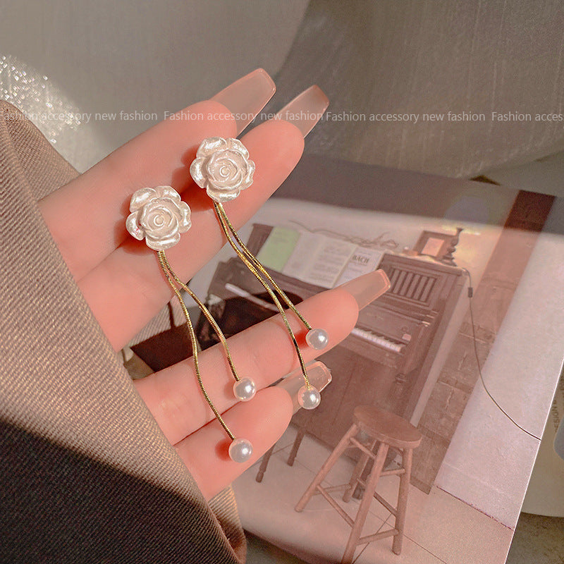 Wholesale Black Camellia Pearl Earrings