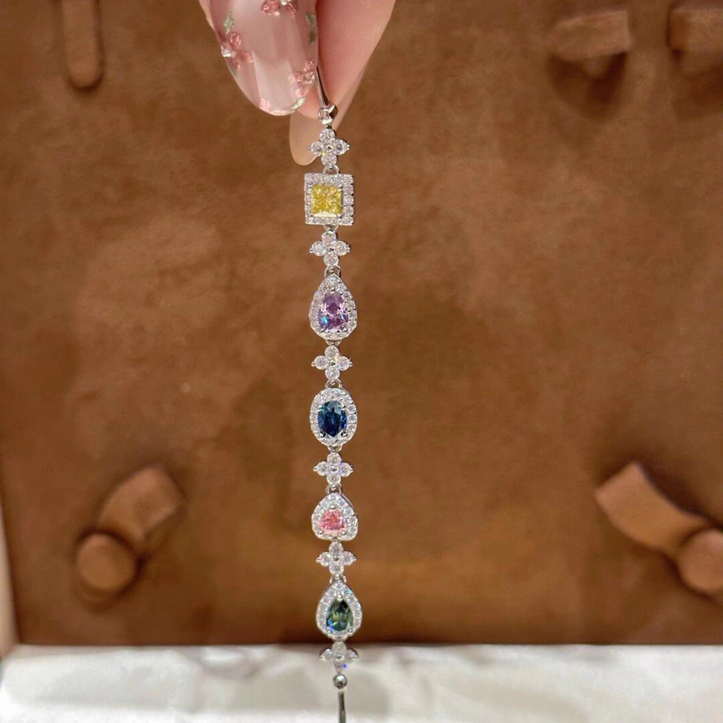 Wholesale Colorful Sparkle Drop Glass Bracelet Stylish Women' s Jewelry Accessory Boutique Resale