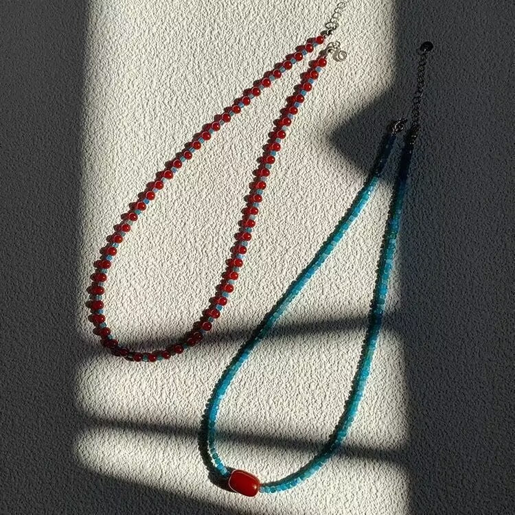 Wholesale Women's red and blue beaded necklace