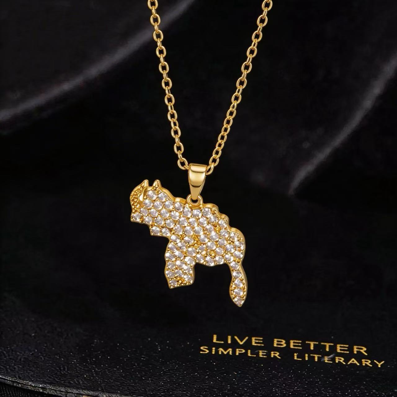 Wholesale Copper Zircon Geometric Pendant Necklace Fashionable Collarbone Chain For Women Boutique Resale Accessory